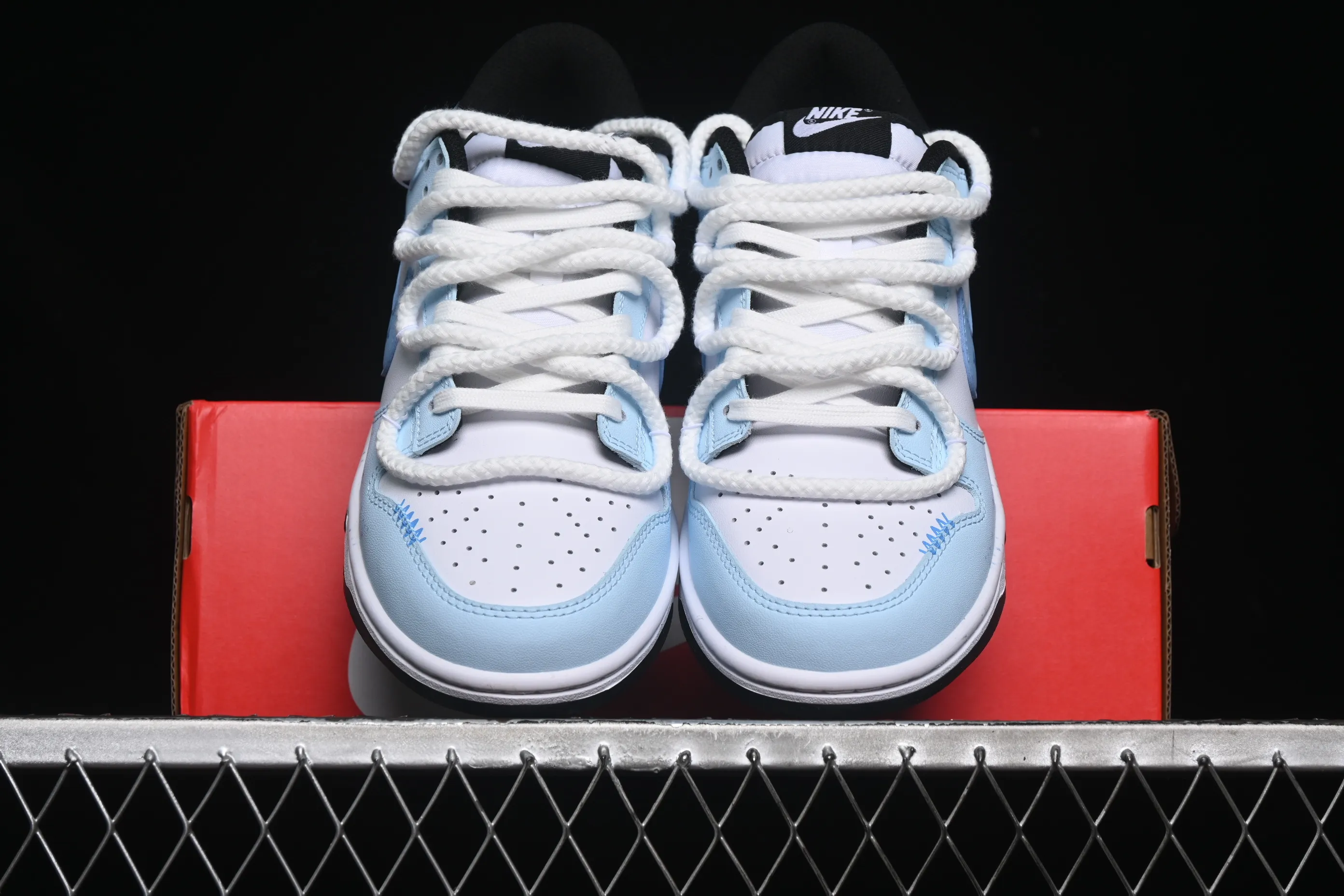 All categories Nk SB Dunk Series Nk SB Dunk Low High-end customized low-top sneakers Nike SB Dunk Low Blue Ocean Strappy low-top casual sneakers DD1503-101